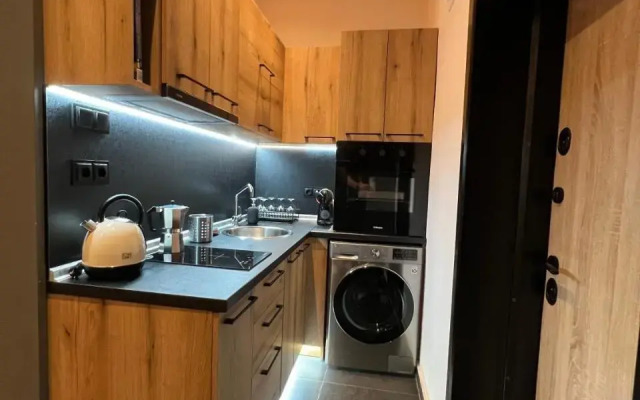 Home 12