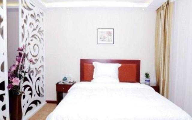 GreenTree Inn Nanjing qixia district maqun street traffic technician college shell hotel
