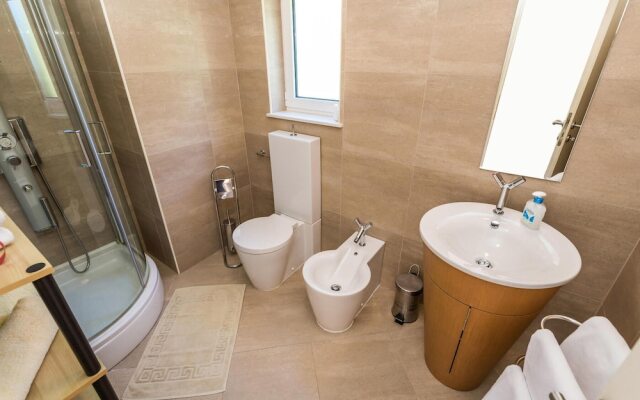Beautiful Home in Lovran With Sauna, Wifi and 4 Bedrooms