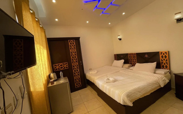 Sahara Pyramids Inn