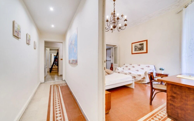 2 Bed Apt w/ Terrace Near Collosseum, Serviced by Hostmaker