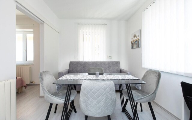Nice Apartment in Rijeka With Wifi and 1 Bedrooms