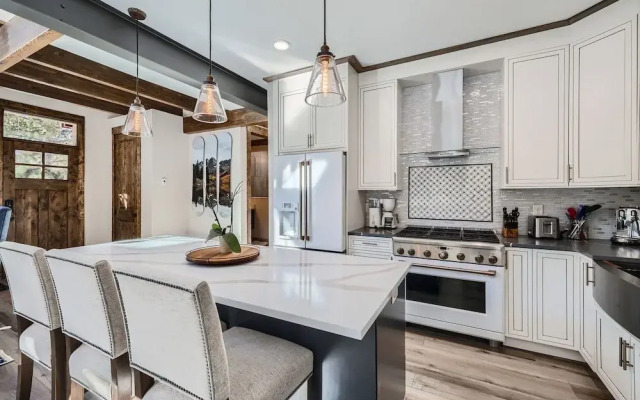 1890 The Seasons 3 Bedroom Townhouse