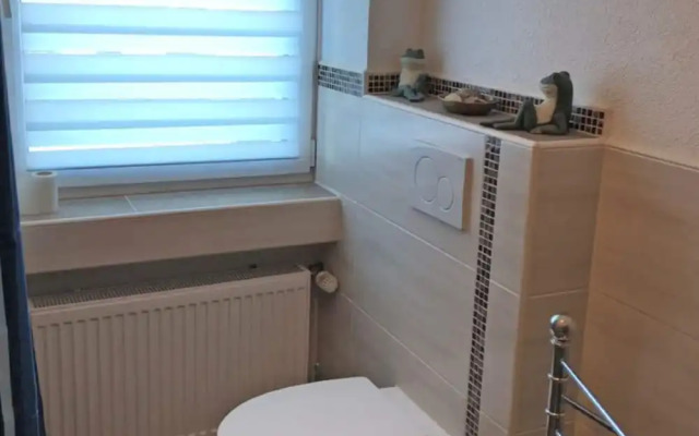 Apartment in Ellar With Garden