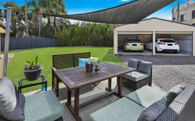 Naroo7- Prime Mooloolaba Location