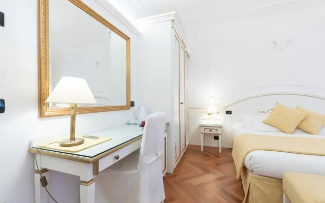 Hotel Croce Bianca