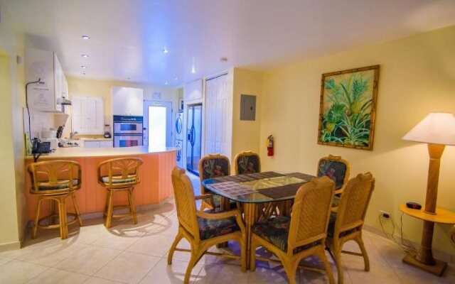 7 Mile Beach Resort & Club