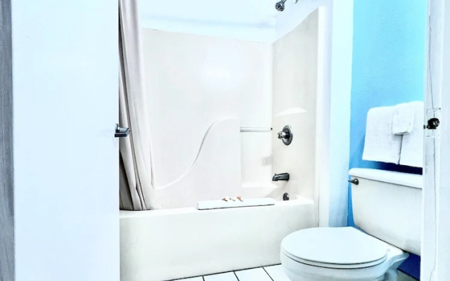GuestHouse Inn & Suites Bayou La Batre/Mobile