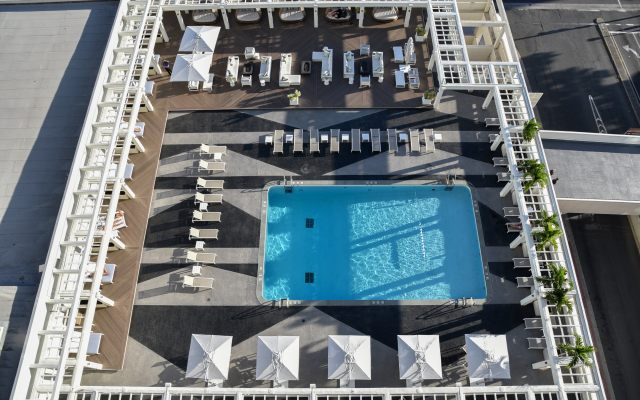 Ala Moana Hotel