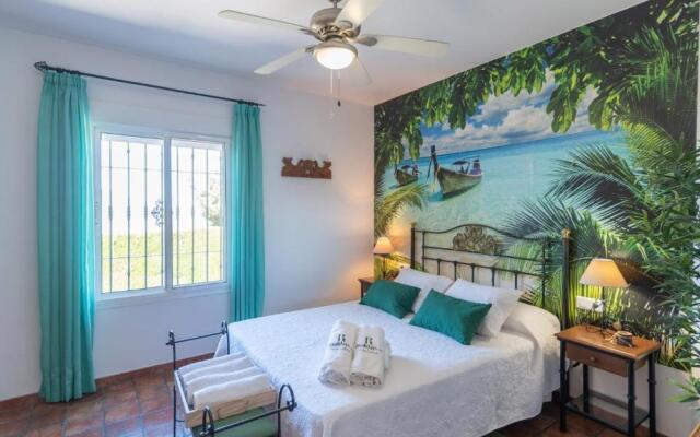 Casa Paraiso Tropical Torrox by Ruralidays