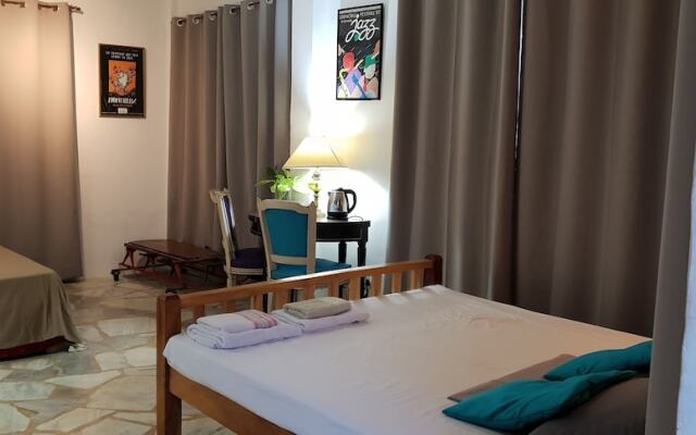 Coral Canyon Romblon - Hostel