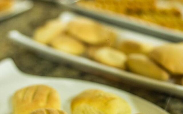 Candeias Hotel Gold Fish