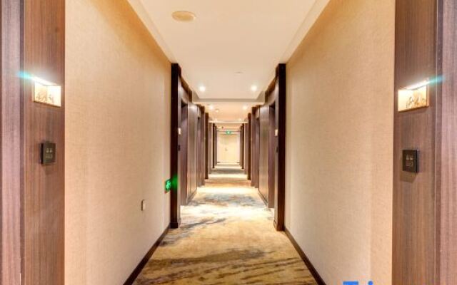 Rezen Dong Hotel (Harbin Railway Station)