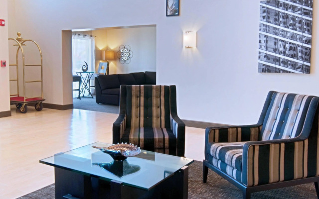 Best Western Plus Miami Airport North Hotel & Suites