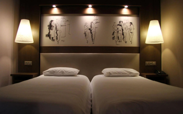 Safari Hotel
