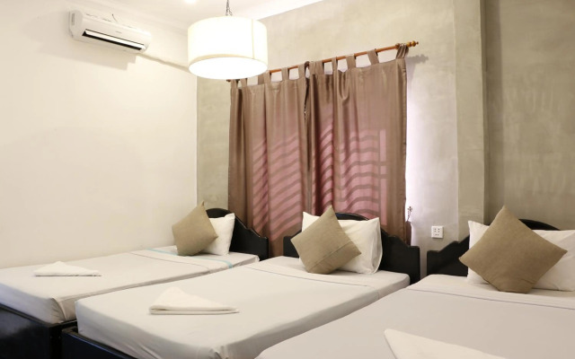Pool Party Hostel