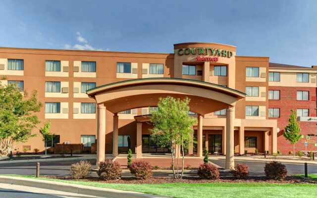 Courtyard by Marriott Anniston Oxford