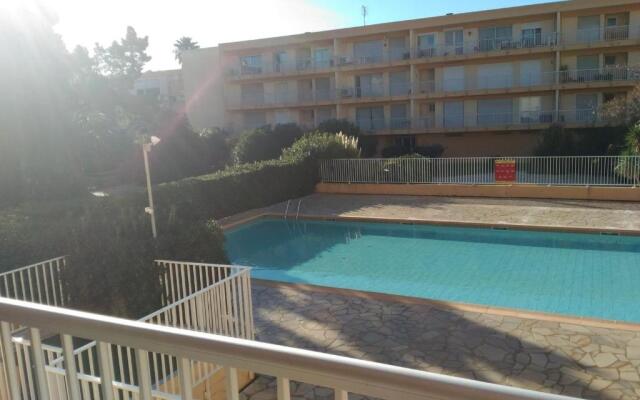 Appartement Le Lavandou, 2 pièces, 4 personnes - FR-1-308-120