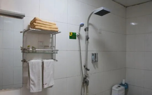 Guanxian Shuangying North Ring Express Hotel