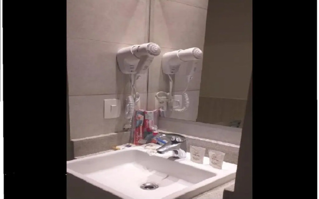 Jandira Premiêr Hotel