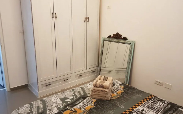 Isra Home Yitshak Sadeh 6 Apartment