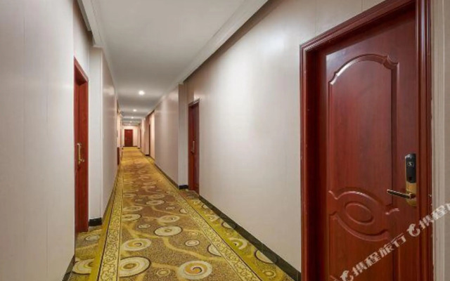 Hongsheng Business Hotel(Guangzhou Zhongcun Metro Station)