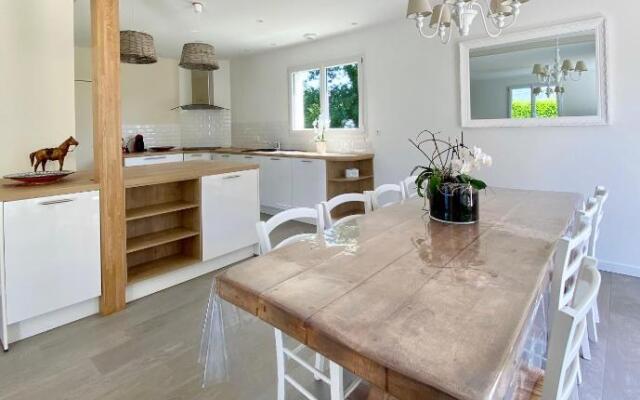 Maison chaleureuse, décoration raffinée