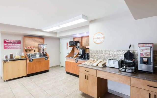 Howard Johnson Inn London