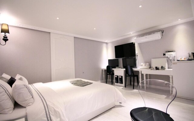 Jeonju Deokjindong Hotel Wannabe