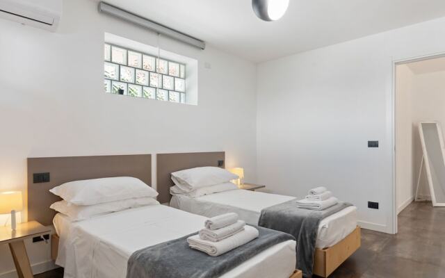 Elegant Apartment in Avola near Sea Beach