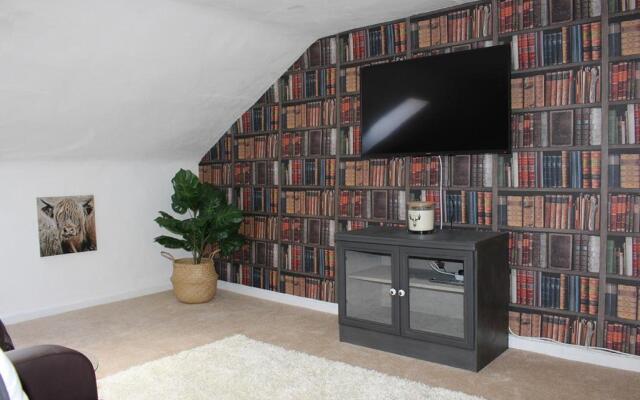 Clan Ross - 3 bed, spacious Georgian home
