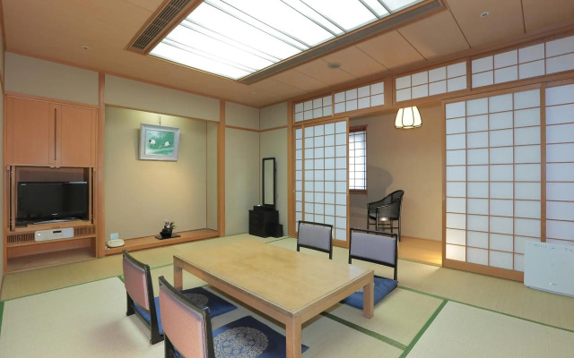 Takarazuka Washington Hotel