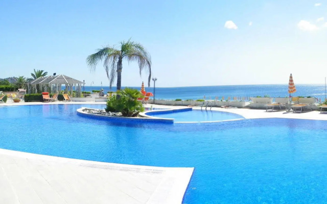 Estella Club & Beauty