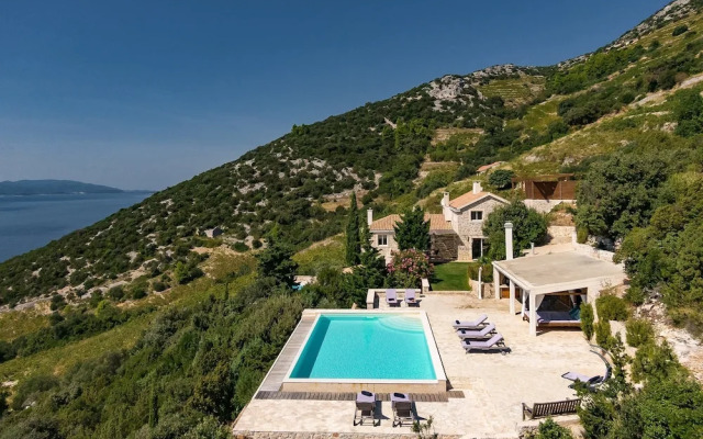 Stone Houses Dingač