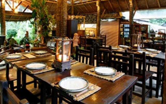 Remark Cottage Resort & Restaurant