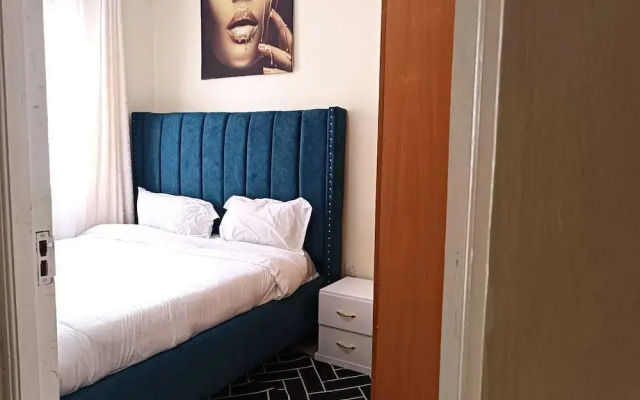 Lux Suites TRM 1 Bedroom Apartments