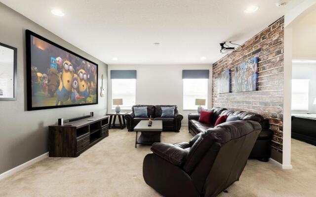 Modern 8BR Villa w Pool SPA Close to Disney