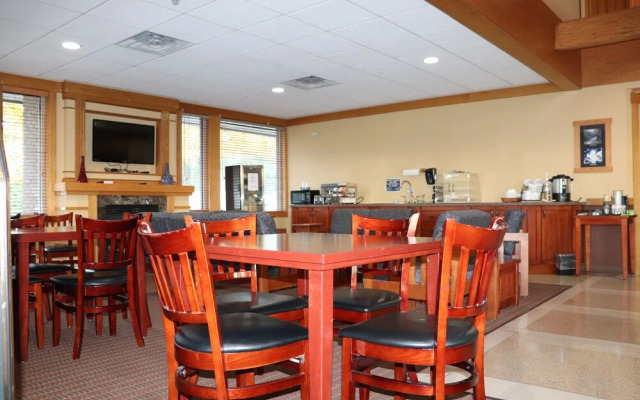 Prairie Inn and Suites Holmen/La Cross