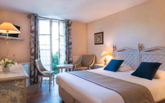 Hôtel Aux Vieux Remparts, The Originals Relais