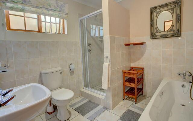Outeniqua Travel Lodge