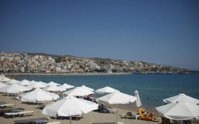 Anna in front of the sea Apartment