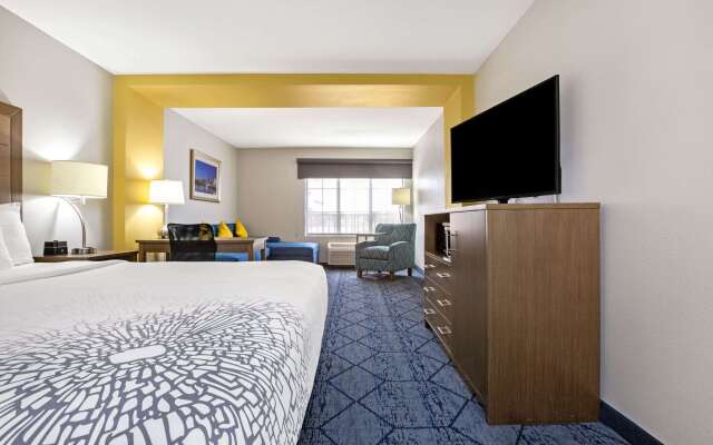 La Quinta Inn & Suites by Wyndham NE Long Beach/Cypress