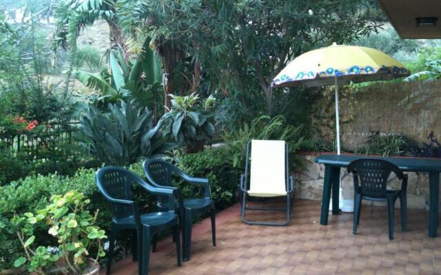Stanza in Villa con giardino vista mare