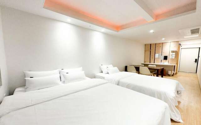 Sokcho Gallery In Stay