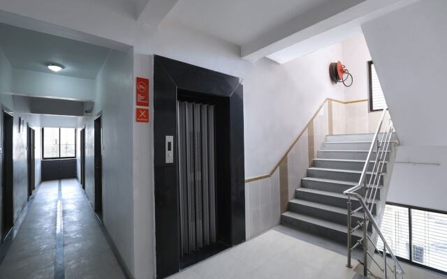 OYO 12810 Hotel Iris