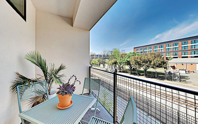 East-Side Urban Retreat Unit 263 - 2 Br Condo