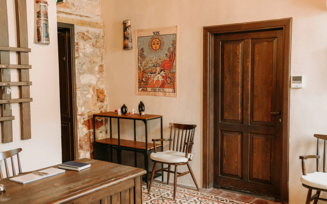 Nill's Stone House Otel