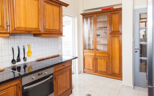 Modern apt.with sea view in Glyfada