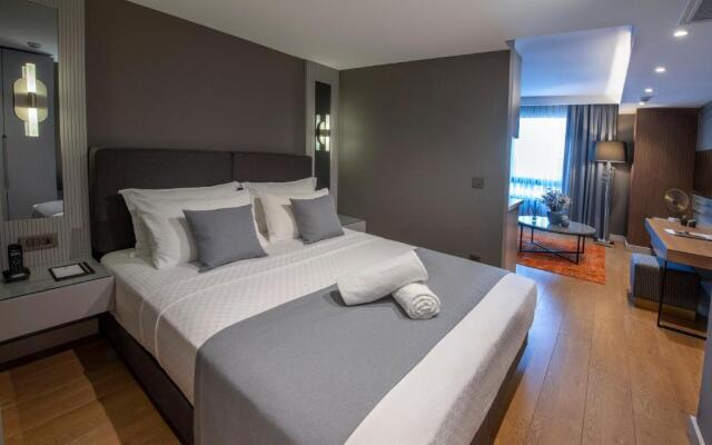 Valente Suites & Hotel