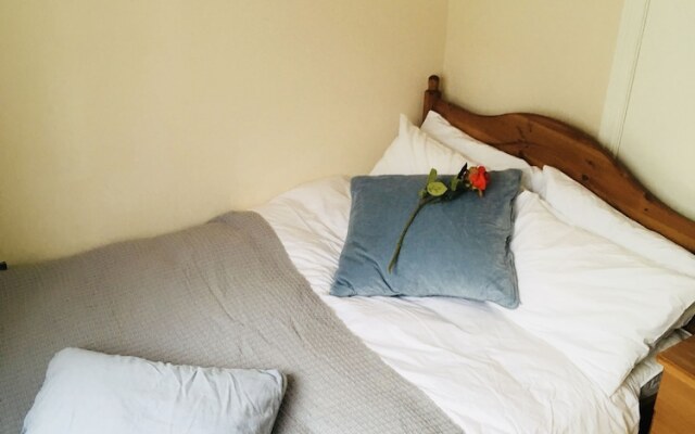 Little Western Spa Brighton Beach Apartment